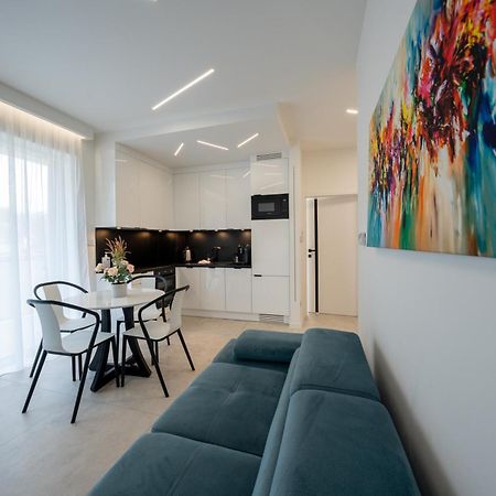 Apartament Z Tarasem Morska 8 Rewal 50M Do Morza Appartement Buitenkant foto