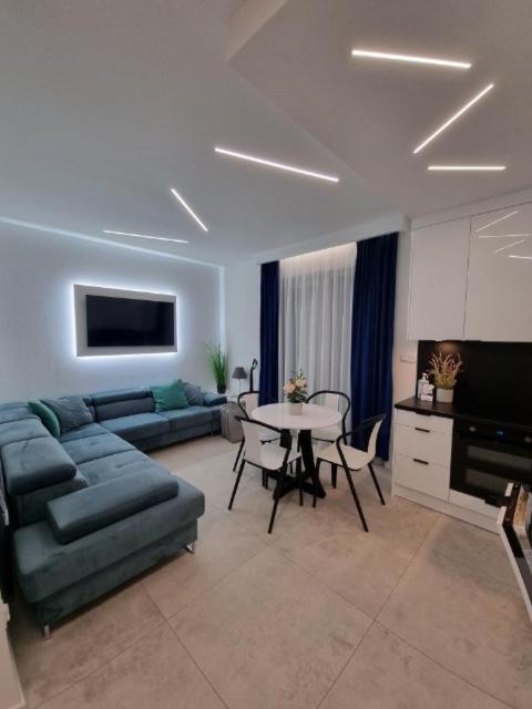 Apartament Z Tarasem Morska 8 Rewal 50M Do Morza Appartement Buitenkant foto